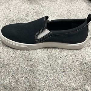 Gently worn Skechers slip on